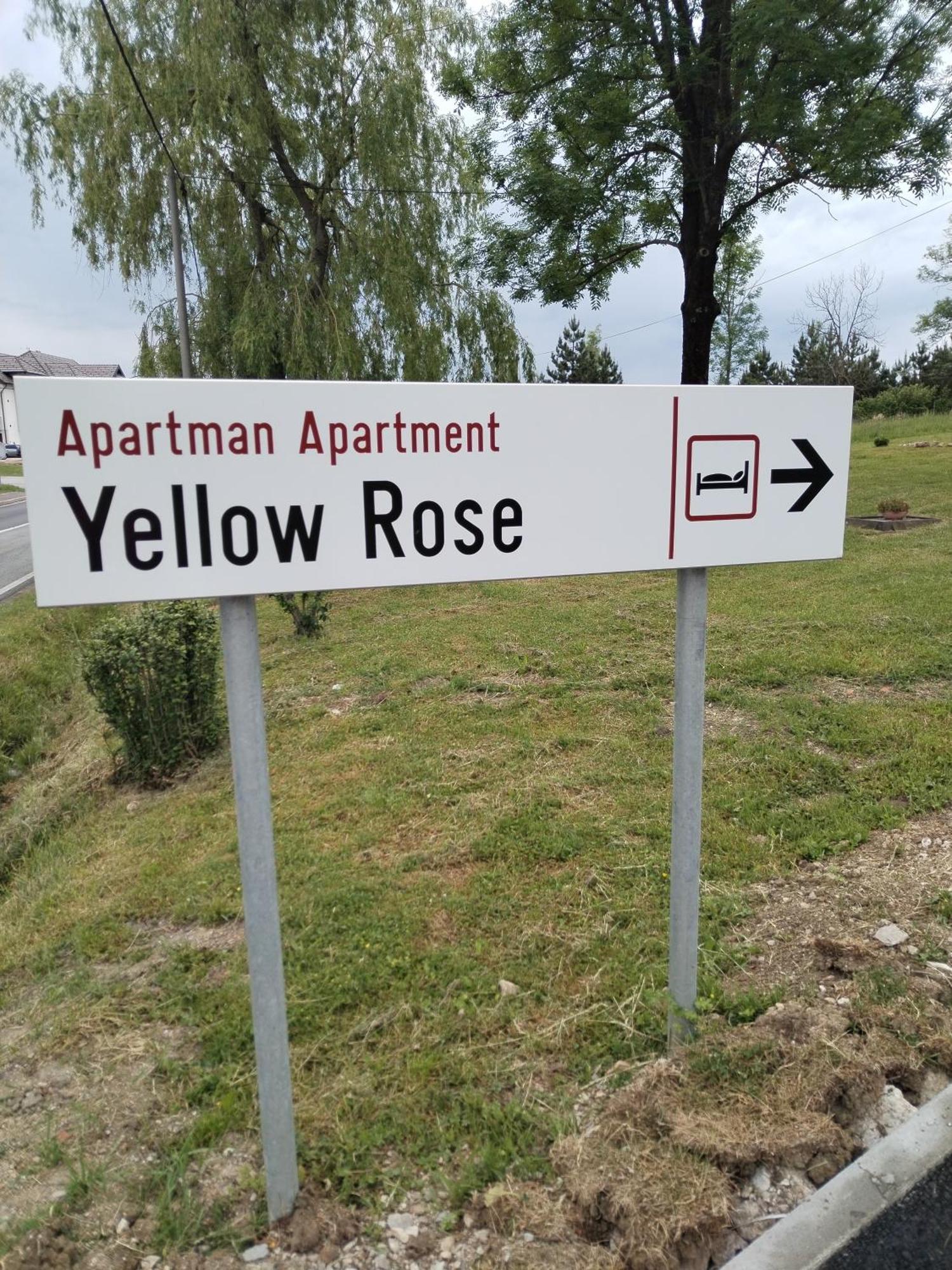 Yellow Rose ราโควิซา ภายนอก รูปภาพ